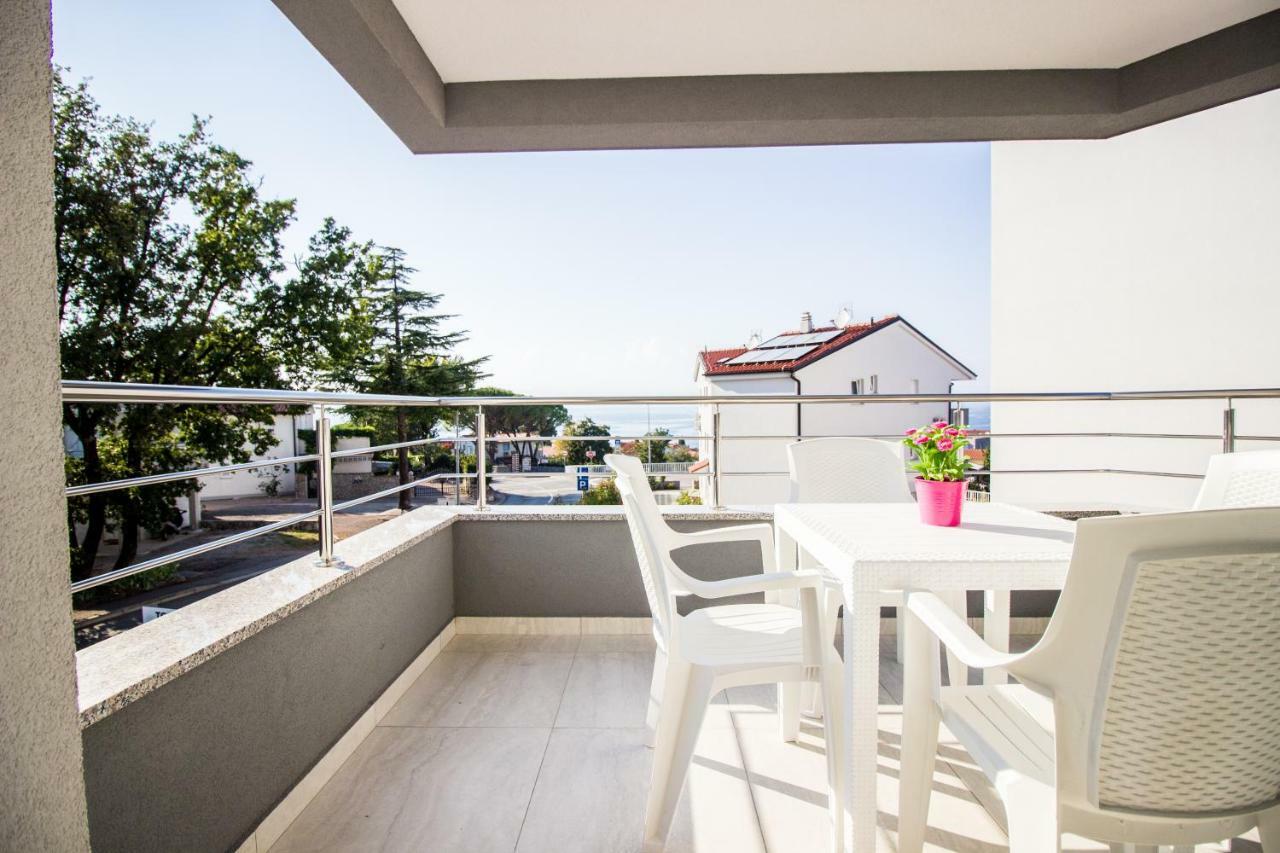 Colic Apartment Njivice Exterior photo