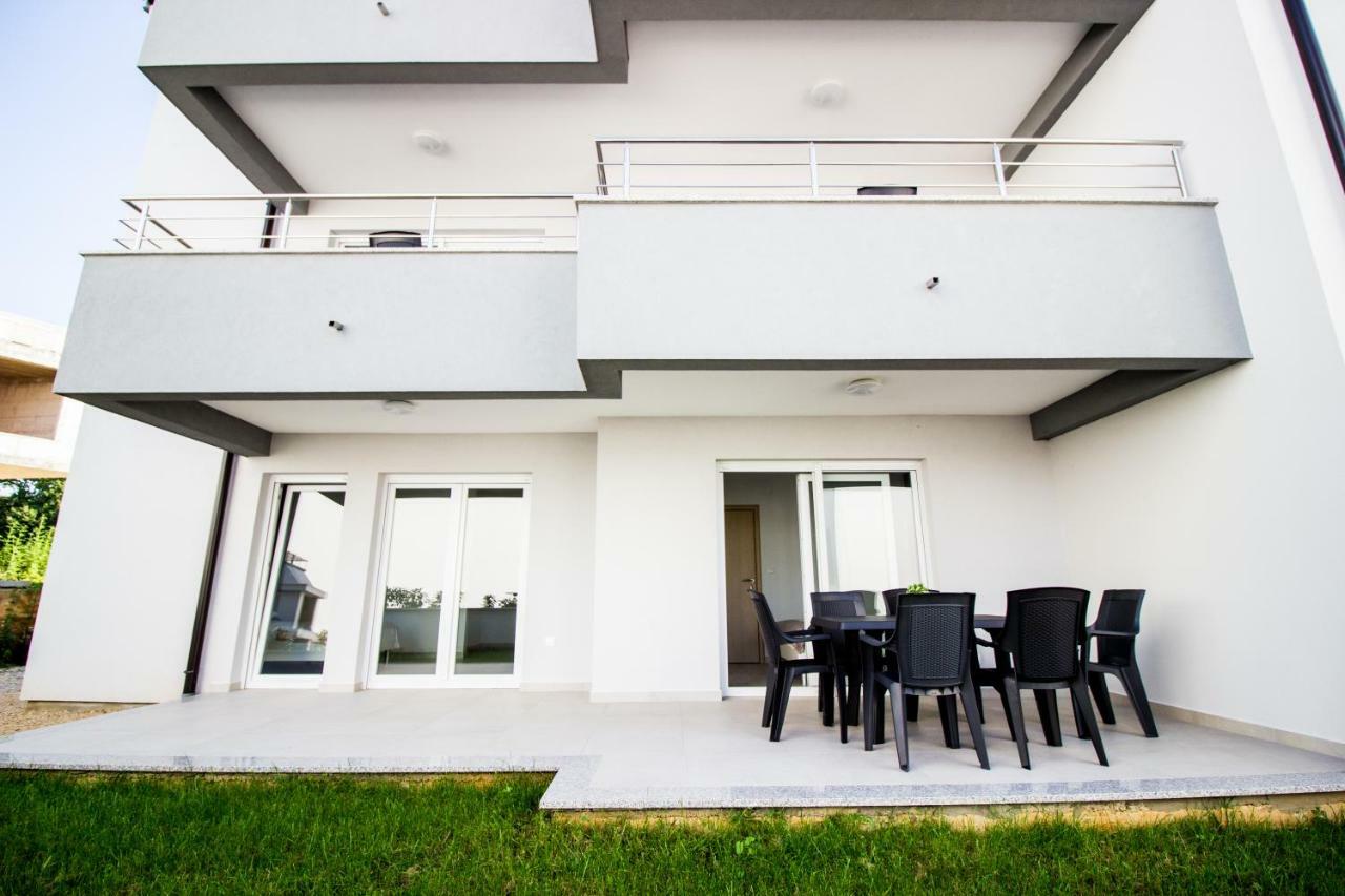 Colic Apartment Njivice Exterior photo